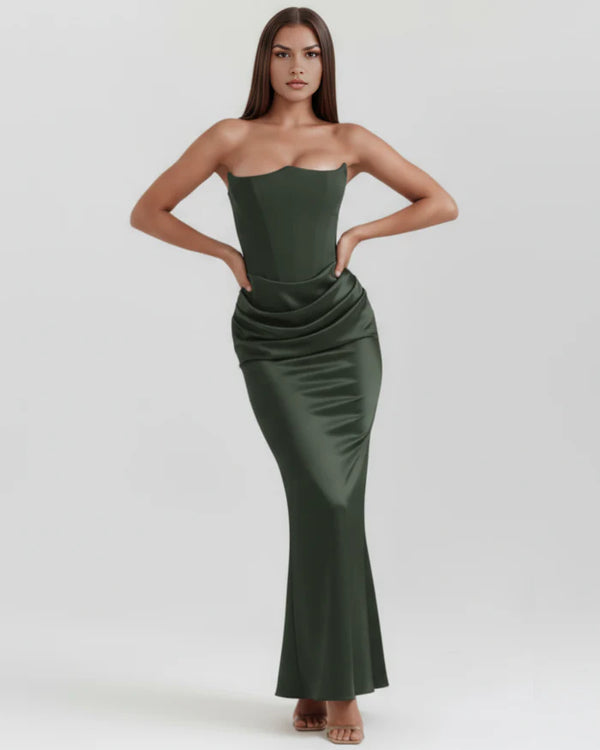Pure Elegance: Straplez Korsajlı & Drapeli Saten Görünümlü Maksi Elbise