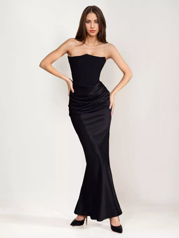 Pure Elegance: Straplez Korsajlı & Drapeli Saten Görünümlü Maksi Elbise