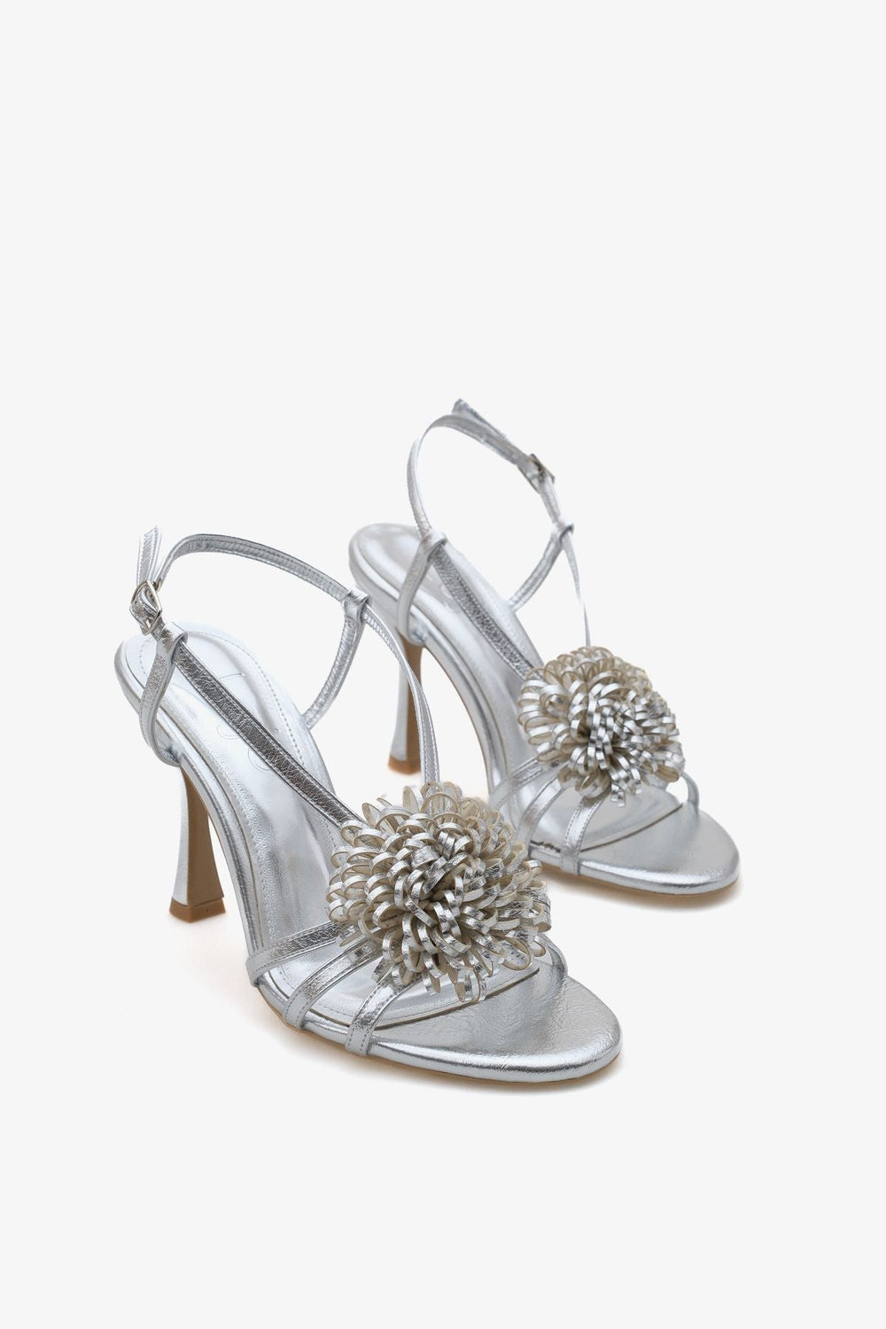 Kadın Çiçek Tokalı Önü Açık Topuklu Ayakkabı Fres